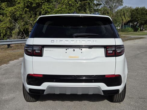 Used 2025 Land Rover Discovery Sport S image 25