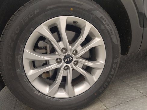 Used 2021 Kia Telluride LX FWD image 31