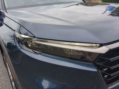 Used 2025 Honda CR-V EX image 10