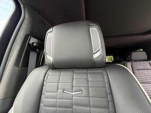 Used 2024 Cadillac Escalade V w/ LPO, ONYX Package AWD/4WD image 39