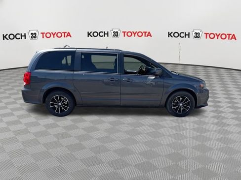 Used 2016 Dodge Grand Caravan R/T image 9