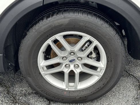 New 2026 Ford Explorer Active w/ Active Comfort Package RWD image 19