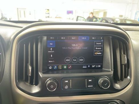Used 2020 Chevrolet Colorado Z71 w/ LPO, Premium Interior Package AWD/4WD image 16