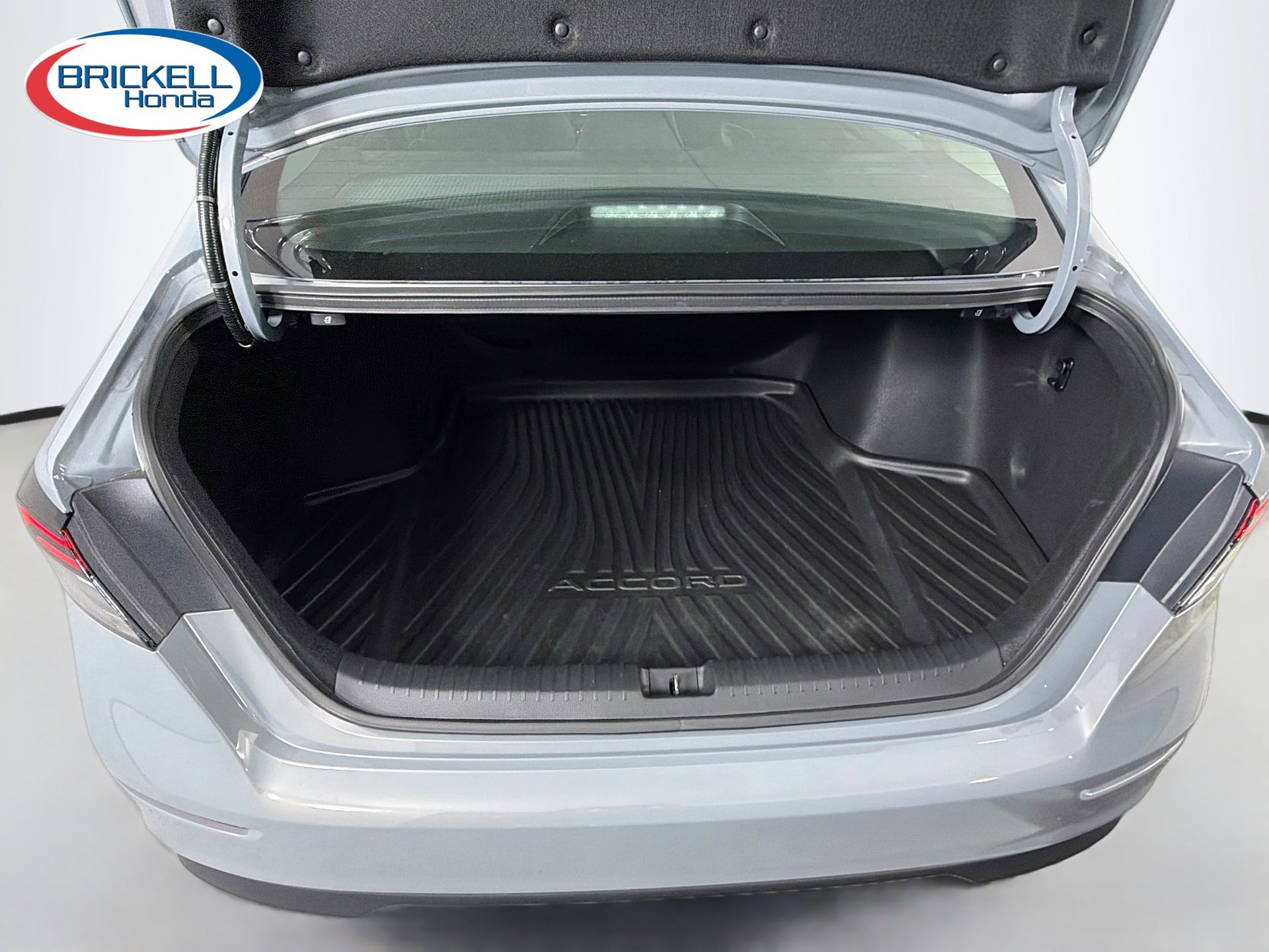 Used 2025 Honda Accord SE image 13