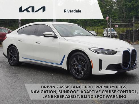 Used 2023 BMW i4 eDrive40 RWD image 1