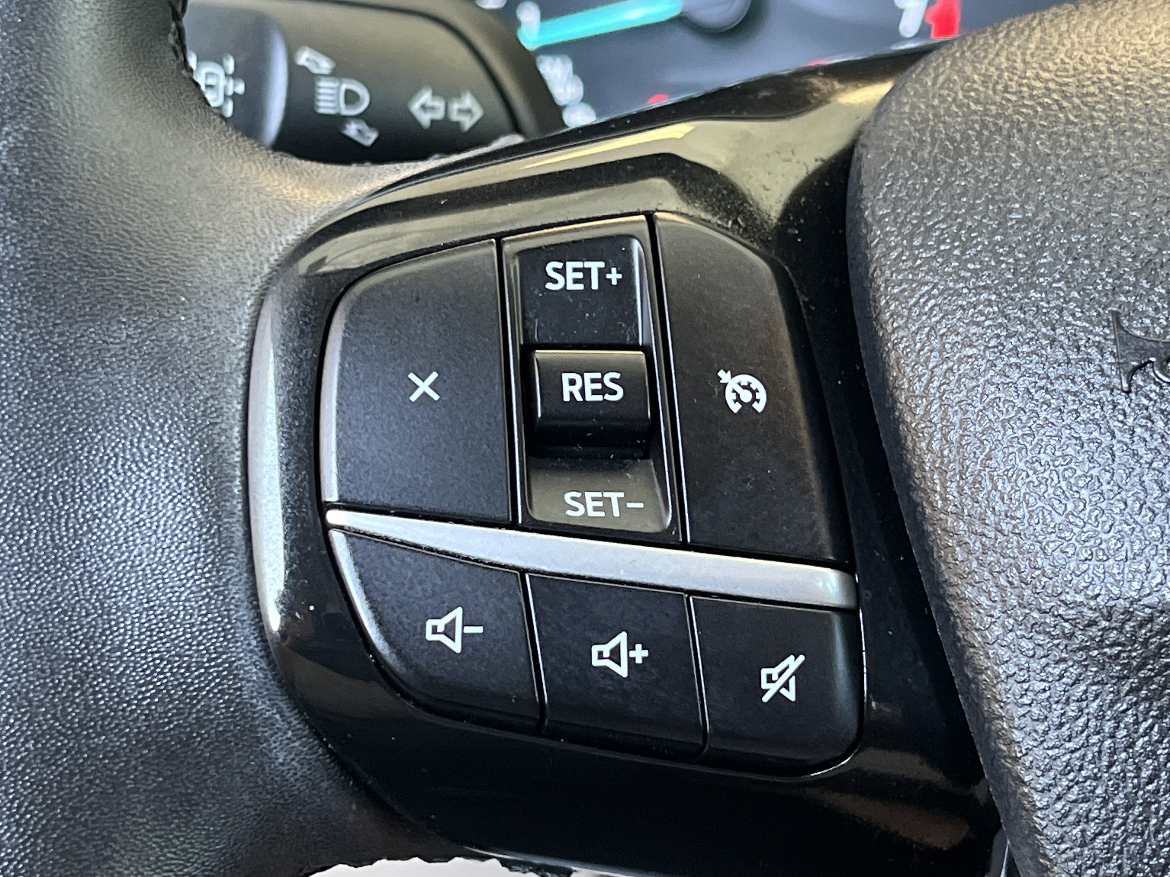 Used 2022 Ford Escape SEL AWD/4WD image 25