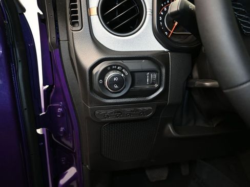 New 2026 Jeep Gladiator Sport AWD/4WD image 12