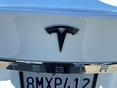 Used 2016 Tesla Model S RWD image 13