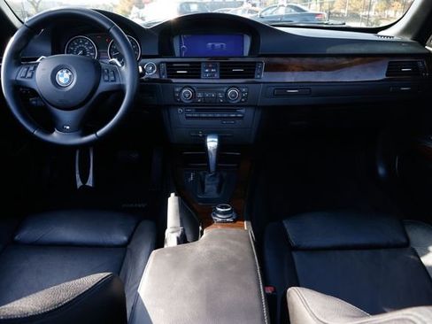 Used 2011 BMW 335i Convertible image 26