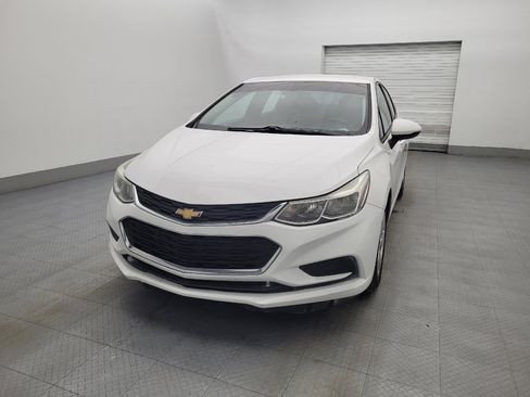 Used 2017 Chevrolet Cruze LS FWD image 15