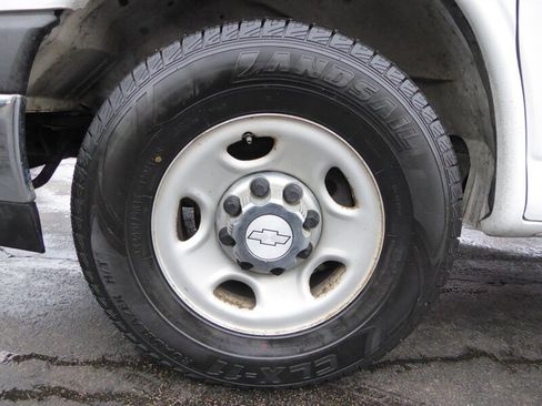 Used 2017 Chevrolet Express 2500 LT w/ LT Preferred Equipment Group image 26