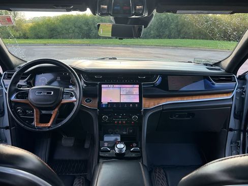 Used 2022 Jeep Grand Cherokee L Summit image 23