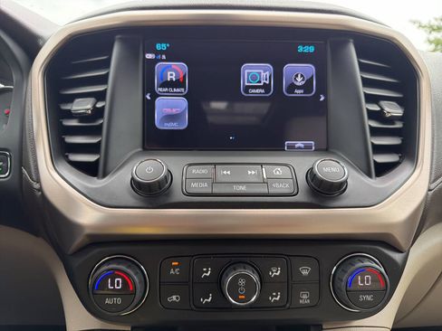 Used 2018 GMC Acadia Denali w/ Technology Package AWD/4WD image 16