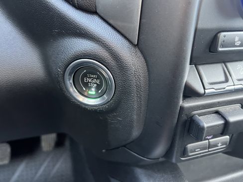 Used 2019 Chevrolet Silverado 1500 RST image 24