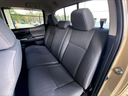 Used 2017 Toyota Tacoma SR5 w/ Tow Package image 20