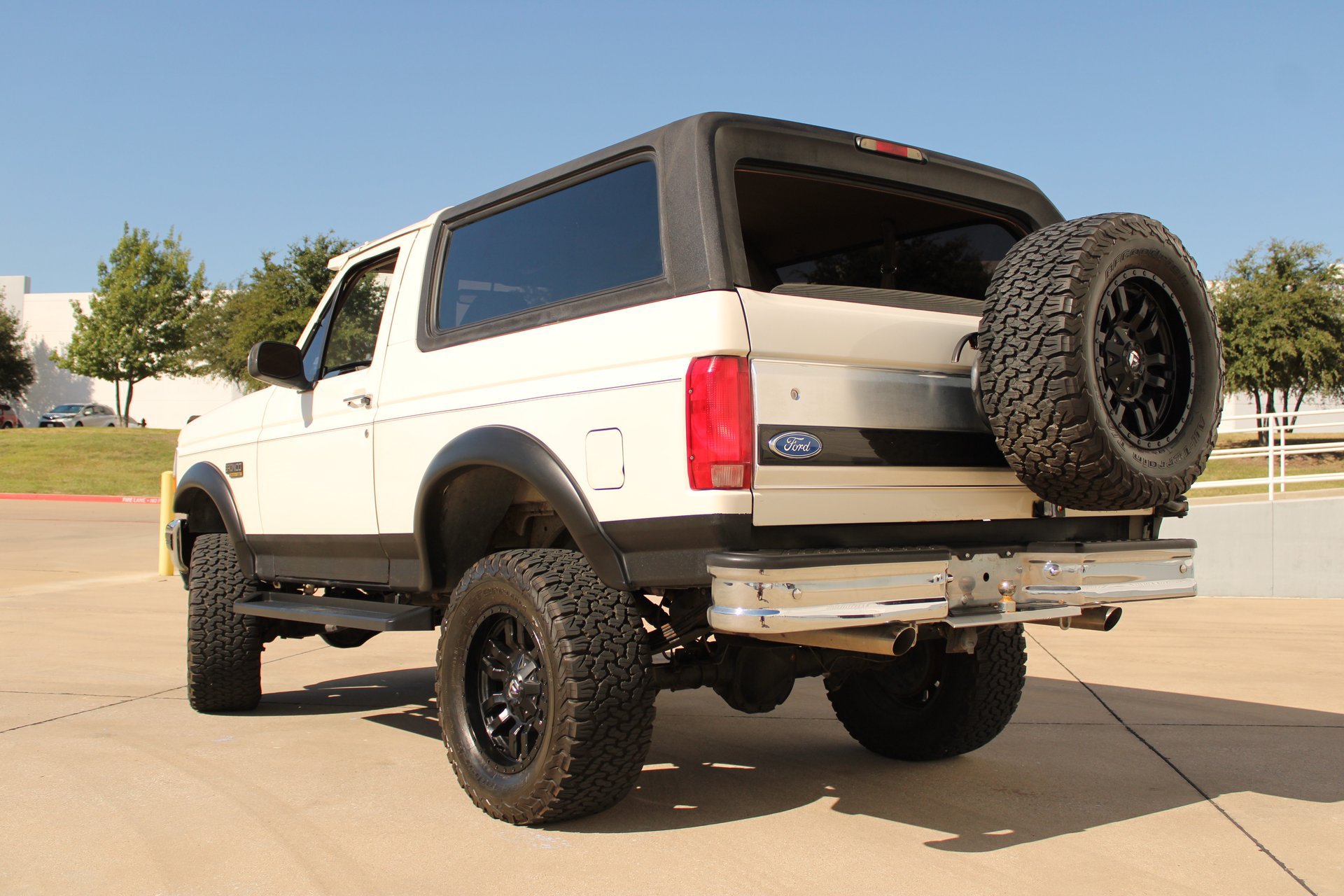Used 1995 Ford Bronco Eddie Bauer AWD/4WD image 9