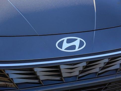 New 2026 Hyundai Elantra SE FWD image 6