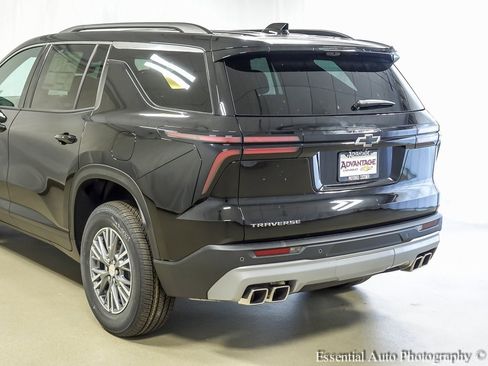 New 2026 Chevrolet Traverse LT w/ Driver Confidence Package image 7