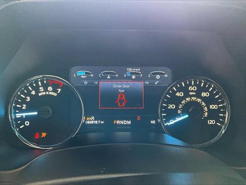 Used 2018 Ford F150 Lariat w/ Equipment Group 502A Luxury AWD/4WD image 19