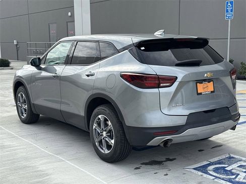 Used 2023 Chevrolet Blazer LT image 5