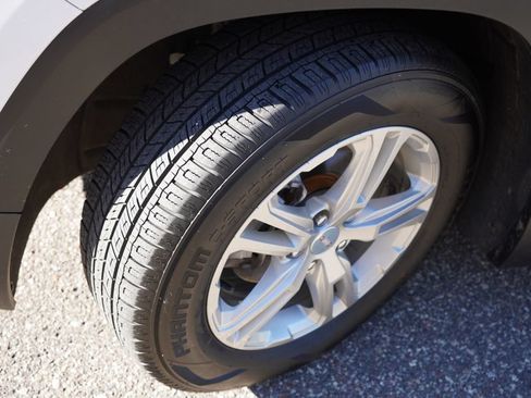 Certified 2023 GMC Terrain SLE FWD image 13