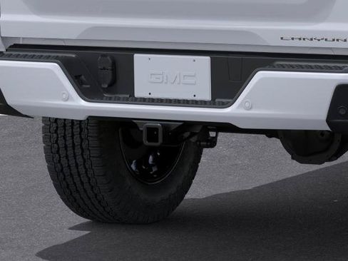 New 2026 GMC Canyon Denali AWD/4WD image 38