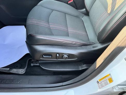 Used 2024 Chevrolet Equinox RS w/ LPO, Floor Liner Package FWD image 16