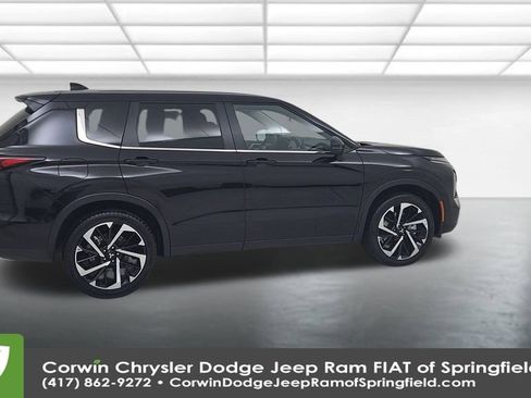 Used 2024 Mitsubishi Outlander SE image 16