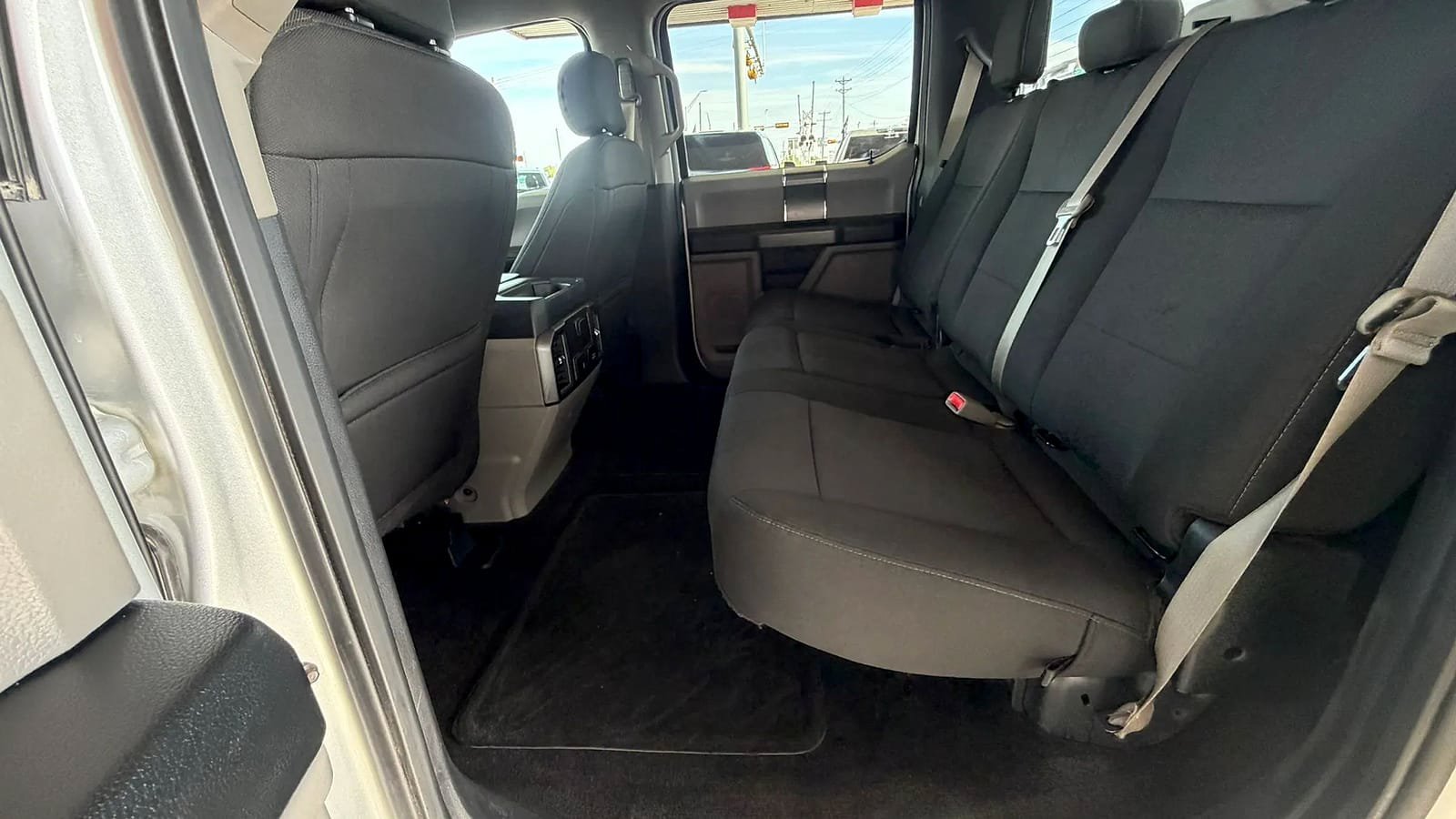 Used 2017 Ford F150 XLT w/ Equipment Group 302A Luxury RWD image 34