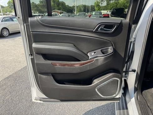 Used 2016 GMC Yukon XL SLE image 15