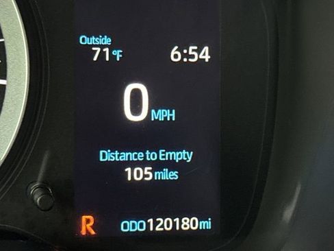 Used 2021 Toyota Corolla LE image 30