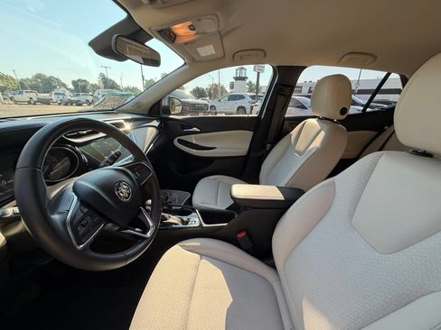 Used 2023 Buick Encore GX Preferred w/ Cold Weather Comfort Package FWD image 4
