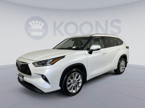 Used 2023 Toyota Highlander Limited AWD/4WD image 1