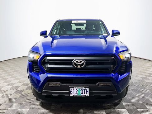 Certified 2025 Toyota Tacoma SR5 AWD/4WD image 3