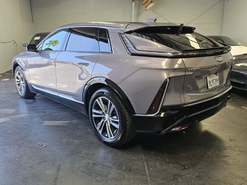 Used 2024 Cadillac Lyriq Luxury w/ LPO, Floor Liner Package RWD image 2