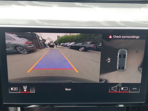 Used 2024 Audi Q8 e-tron Premium Plus w/ Premium Plus Package image 26