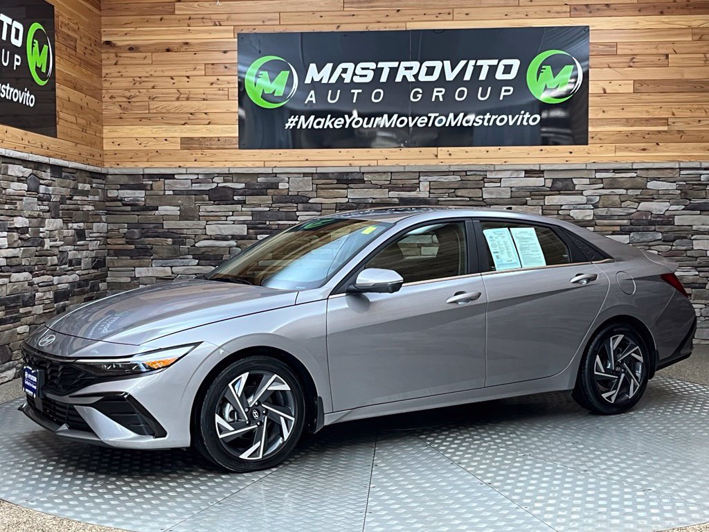Certified 2024 Hyundai Elantra Limited FWD image 8