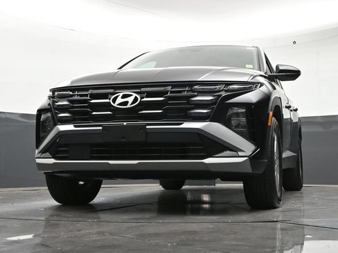 Used 2025 Hyundai Tucson SE AWD/4WD image 31