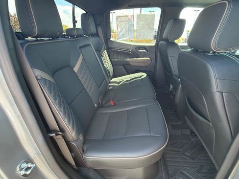 Used 2023 GMC Canyon Denali AWD/4WD image 27