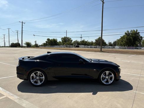 Used 2019 Chevrolet Camaro SS RWD image 5