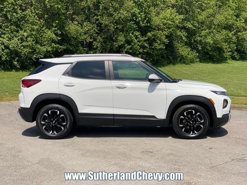 Used 2022 Chevrolet TrailBlazer LT w/ Convenience Package FWD image 8