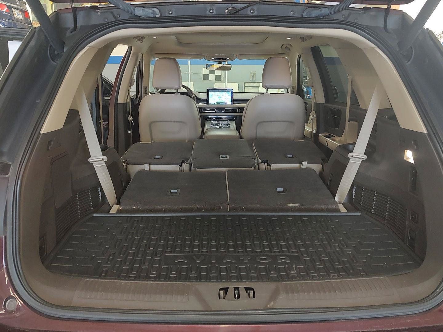 Used 2021 Lincoln Aviator Reserve w/ Elements Package Plus AWD/4WD image 25