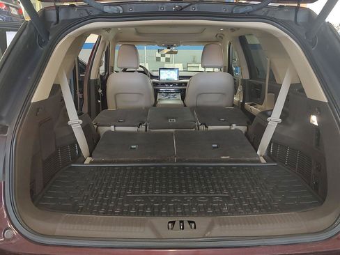 Used 2021 Lincoln Aviator Reserve w/ Elements Package Plus AWD/4WD image 25