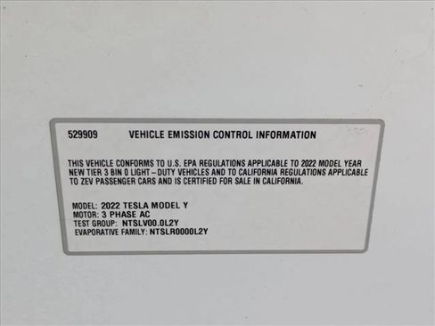 Used 2022 Tesla Model Y Performance image 25