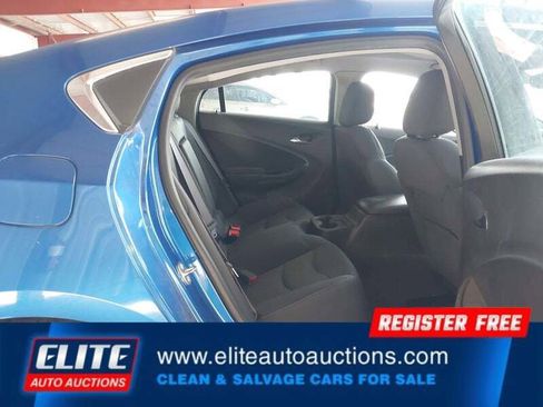 Used 2017 Chevrolet Volt LT w/ Comfort Package FWD image 15