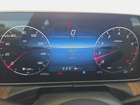Used 2025 Mercedes-Benz C 300 Sedan image 19