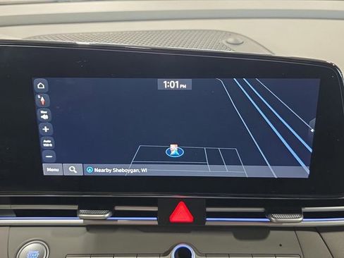 Certified 2025 Hyundai Elantra SEL image 10