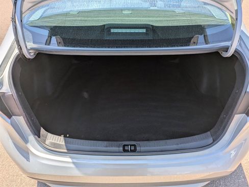 Used 2021 Toyota Corolla LE image 23