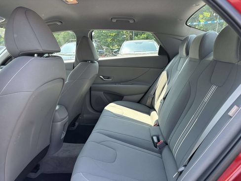 Used 2024 Hyundai Elantra SEL FWD image 10