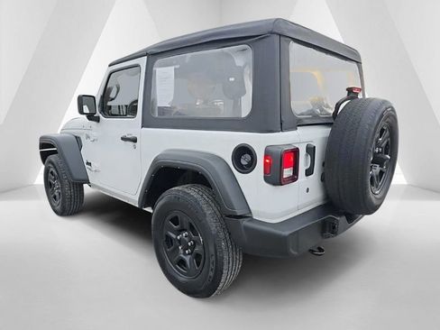Used 2021 Jeep Wrangler Sport image 7